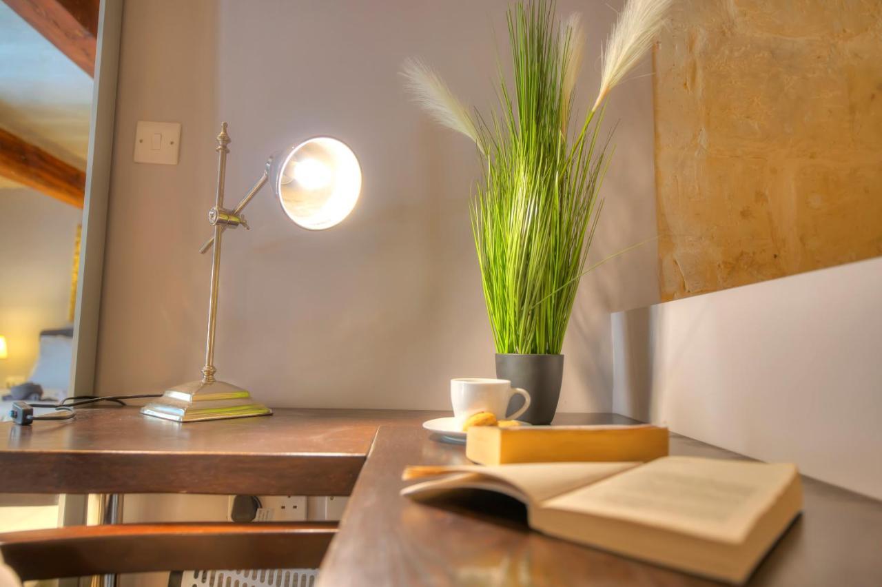 Romantic And Historical Maisonette In The Center Of Valletta Mbal1-1 外观 照片