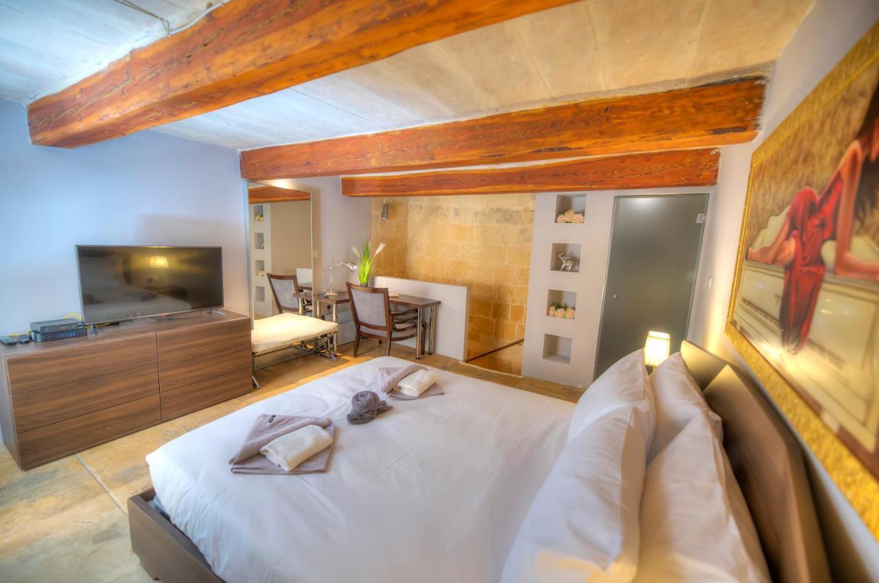 Romantic And Historical Maisonette In The Center Of Valletta Mbal1-1 外观 照片