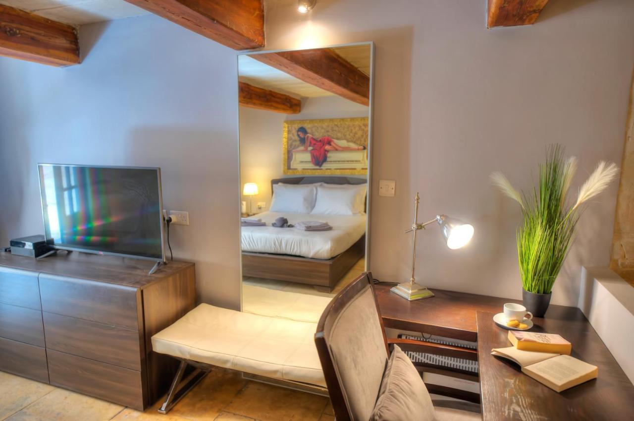 Romantic And Historical Maisonette In The Center Of Valletta Mbal1-1 外观 照片