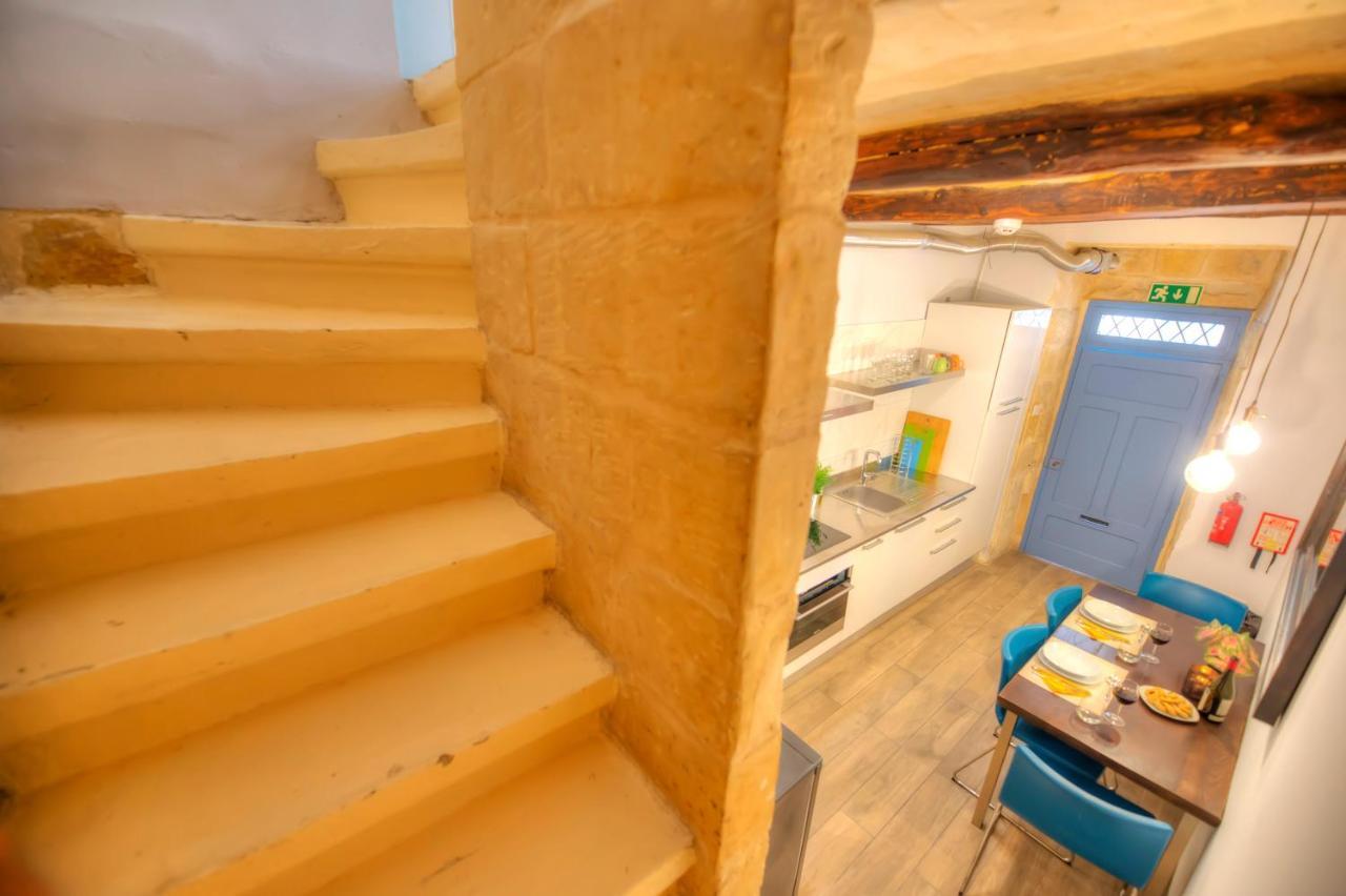 Romantic And Historical Maisonette In The Center Of Valletta Mbal1-1 外观 照片